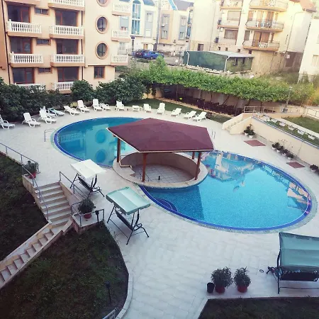 Apartment Aparatment Marina Perla Beach